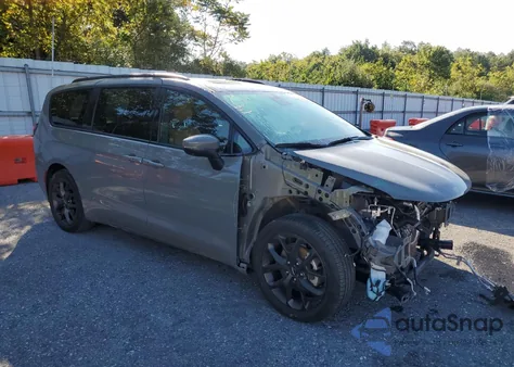 2023 Chrysler Pacifica Touring L z USA, uszkodzony, nr VIN 2C4RC1BG9PR603706